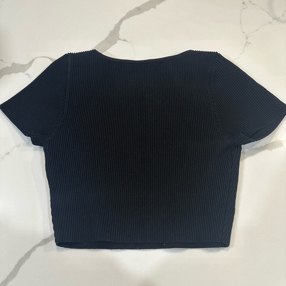 Aritzia Babaton Square Neck Black Top-Size Medium - Picture 9 of 9